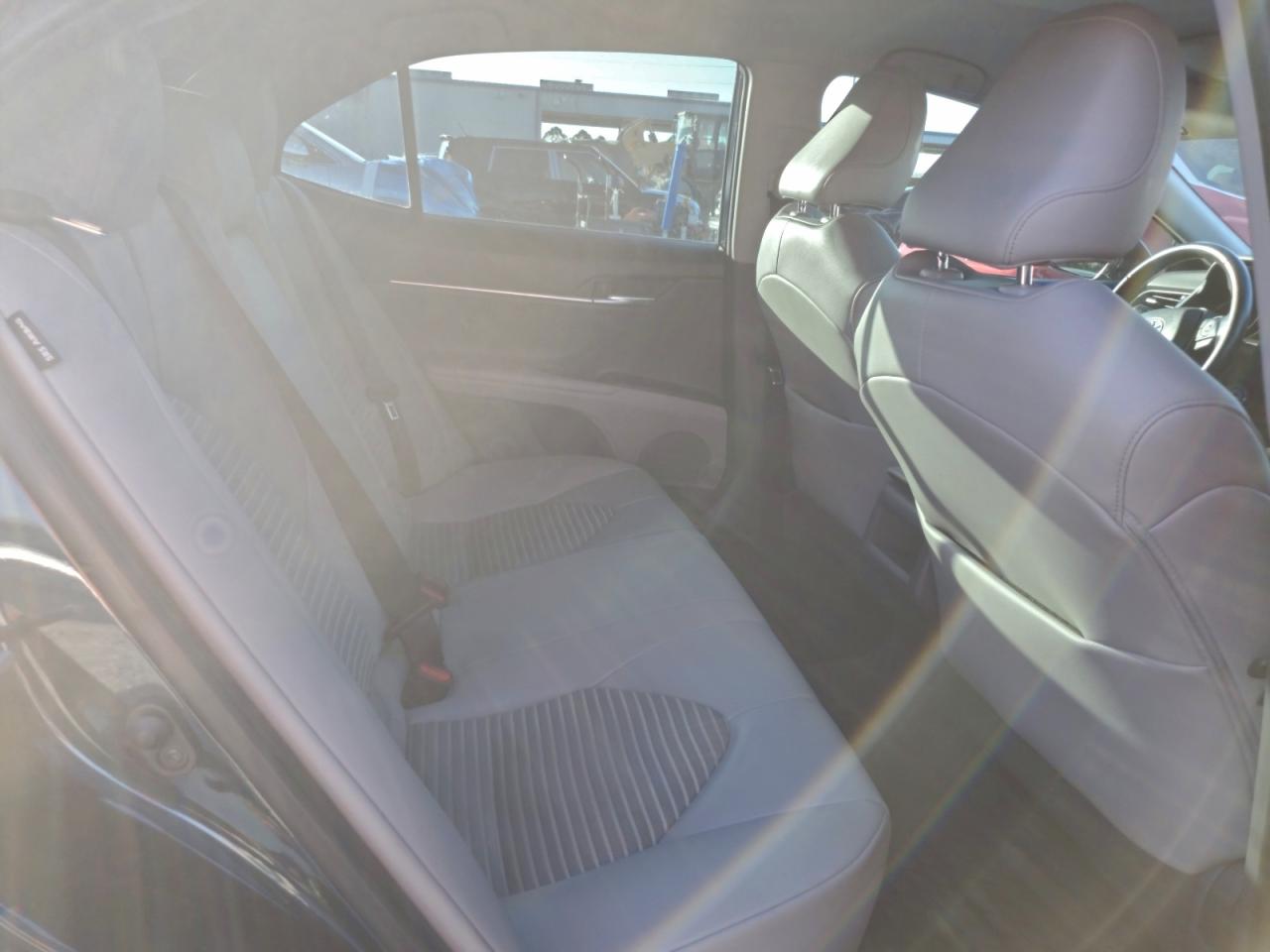 2021 TOYOTA CAMRY SE photo 10