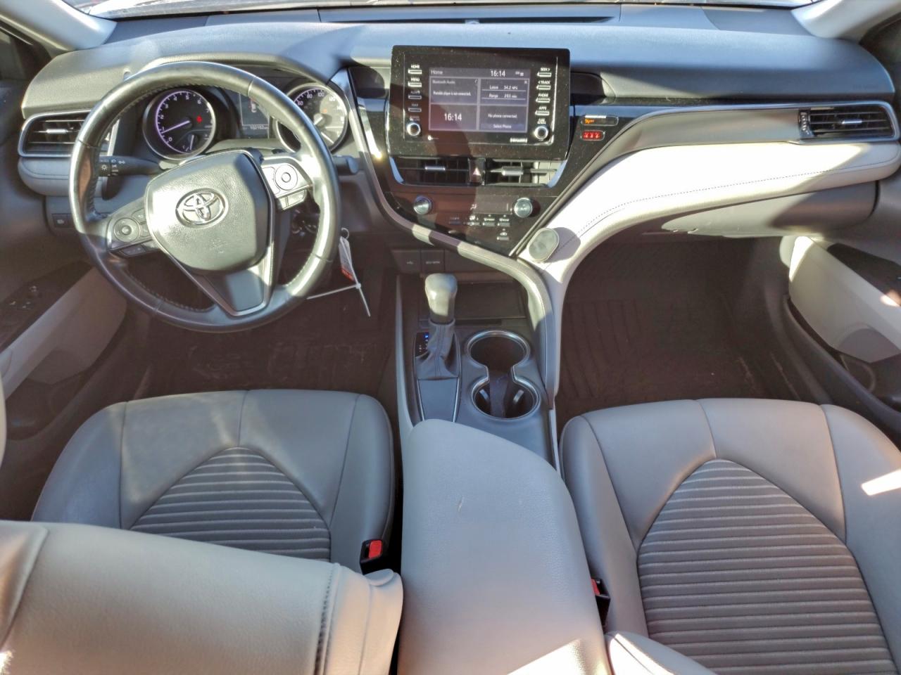 2021 TOYOTA CAMRY SE photo 8