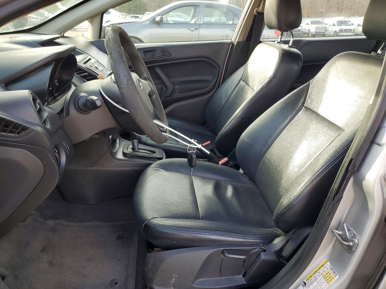 2016 FORD FIESTA S photo 7