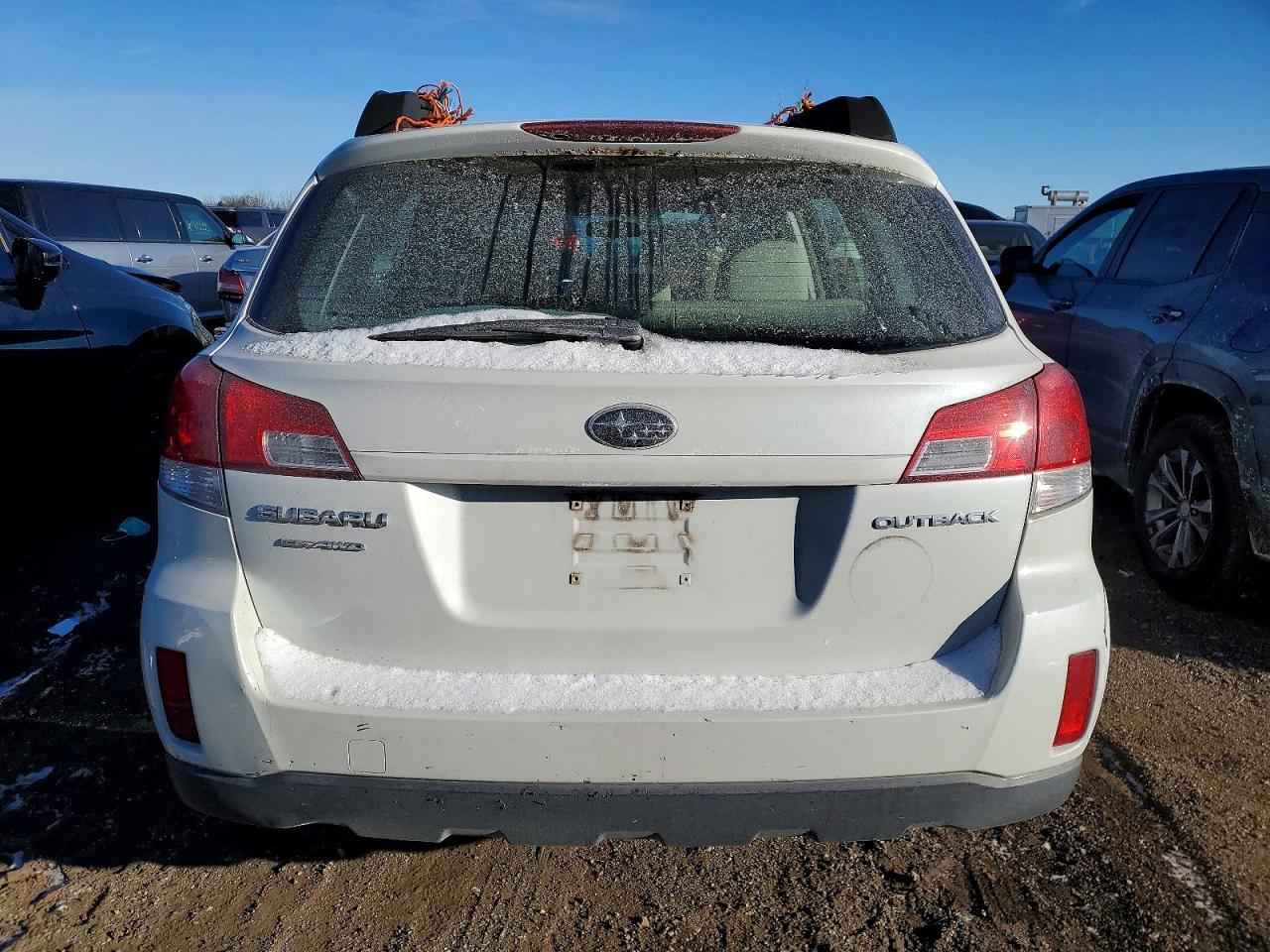 2010 SUBARU OUTBACK 2.5I photo 6