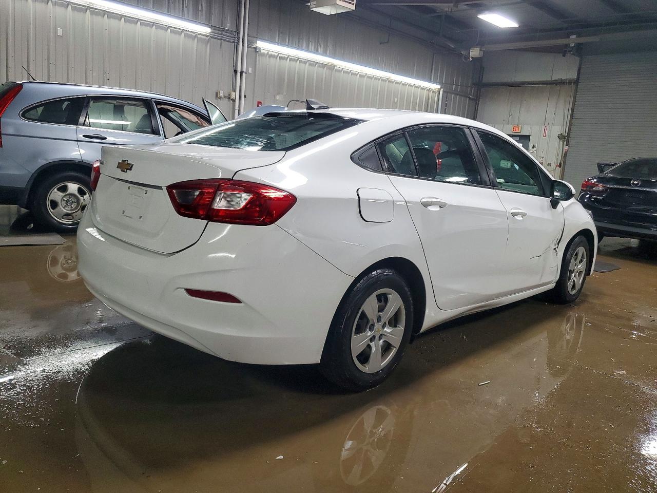 2017 CHEVROLET CRUZE LS photo 3