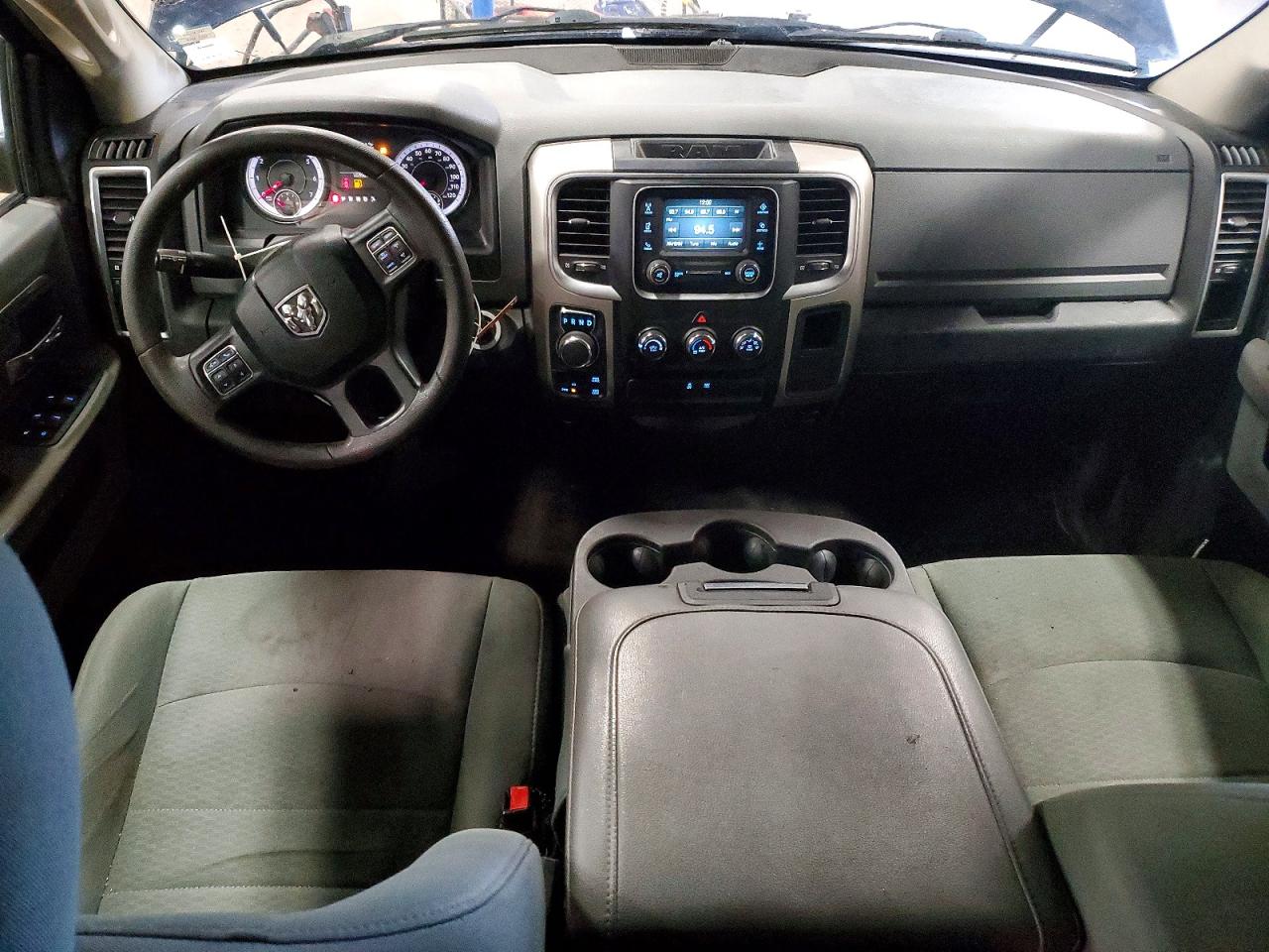 2018 RAM 1500 SLT photo 8