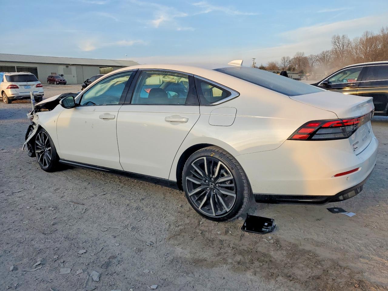 2025 HONDA ACCORD TOURING HYBRID photo 2