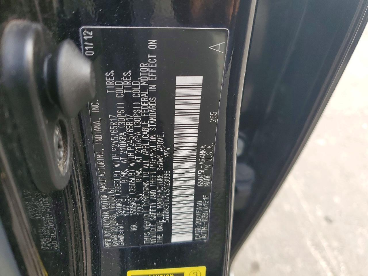2012 TOYOTA HIGHLANDER BASE photo 13