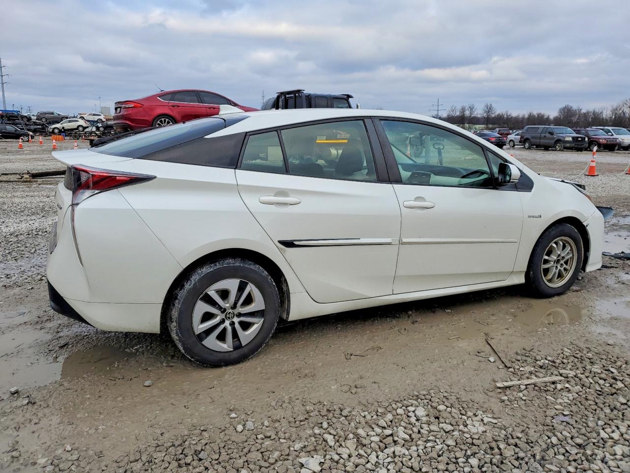 2016 TOYOTA PRIUS photo 5