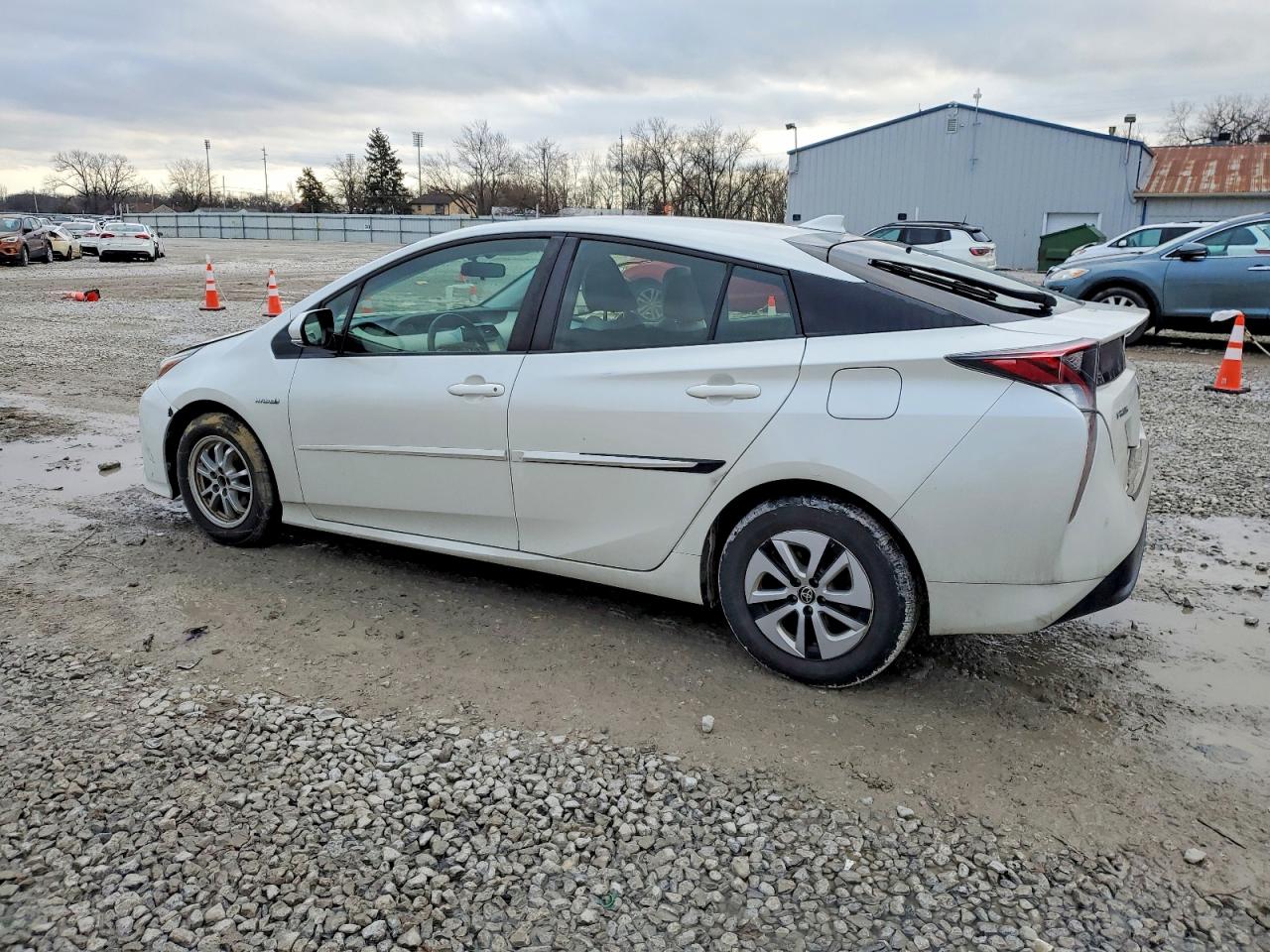 2016 TOYOTA PRIUS photo 3