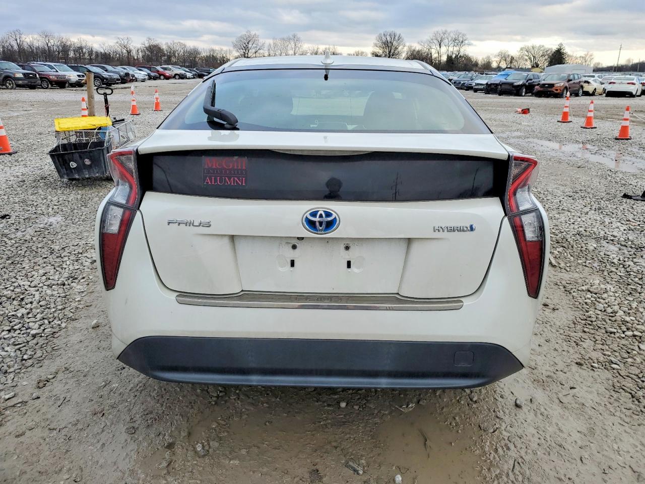 2016 TOYOTA PRIUS photo 11