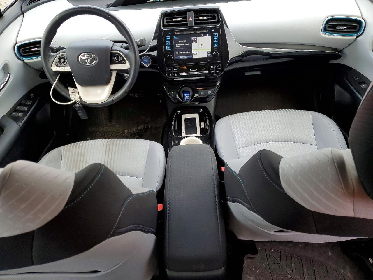 2016 TOYOTA PRIUS photo 15