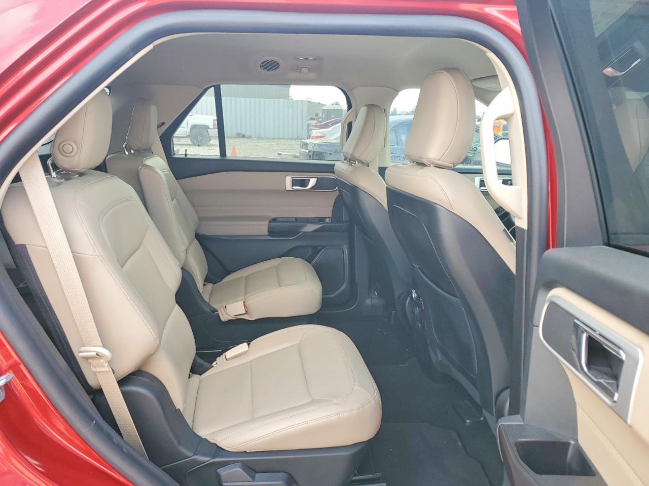 2020 FORD EXPLORER XLT photo 11