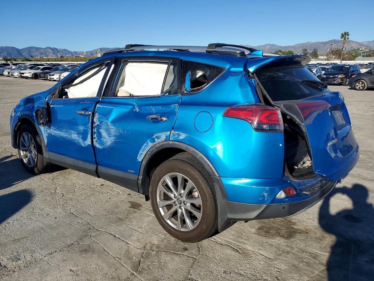 2017 TOYOTA RAV4 HV LIMITED photo 2
