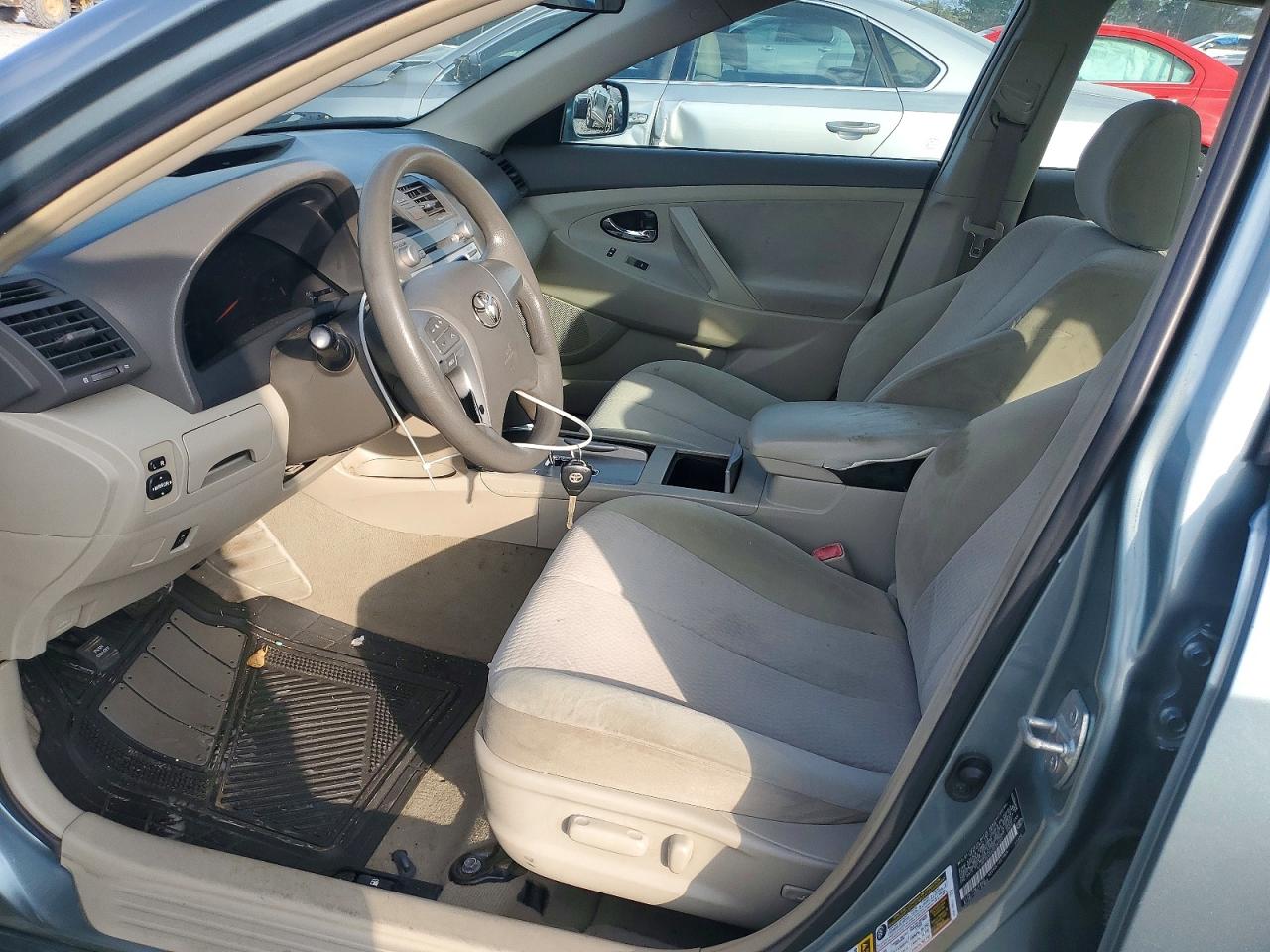 2010 TOYOTA CAMRY BASE photo 7