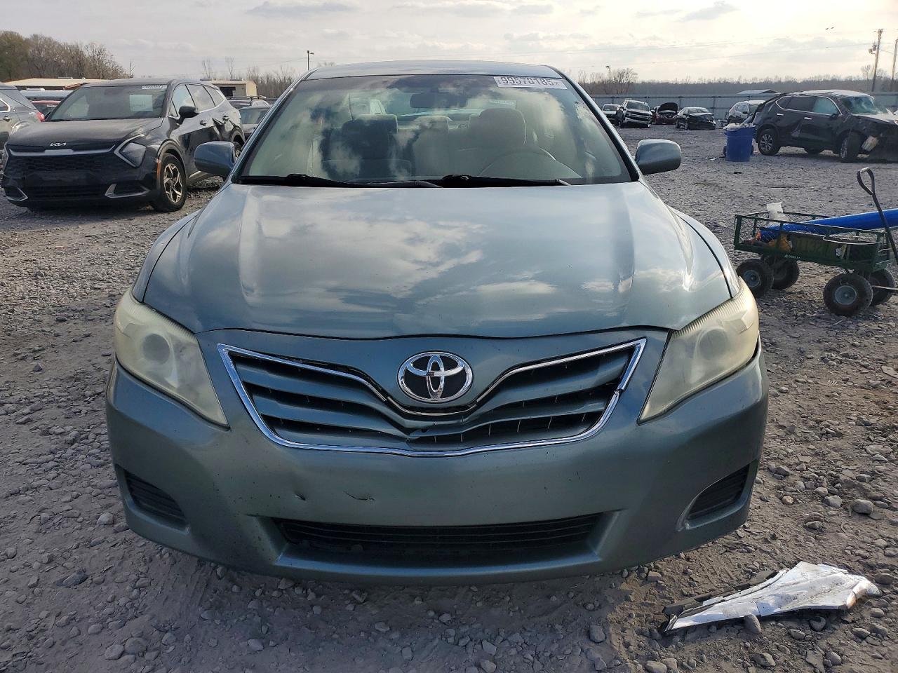 2010 TOYOTA CAMRY BASE photo 5