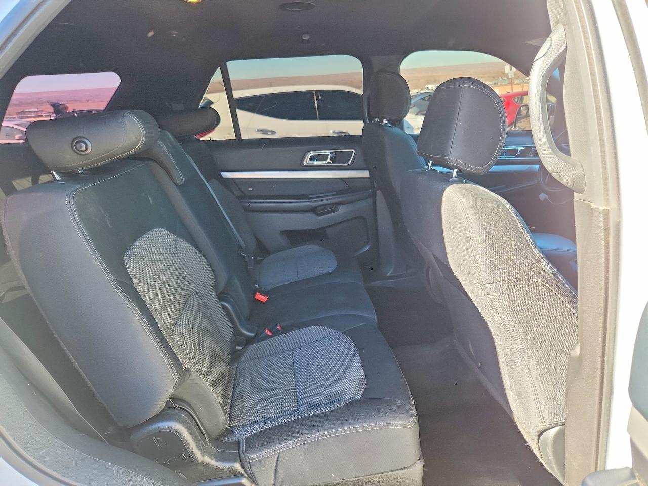 2016 FORD EXPLORER XLT photo 11