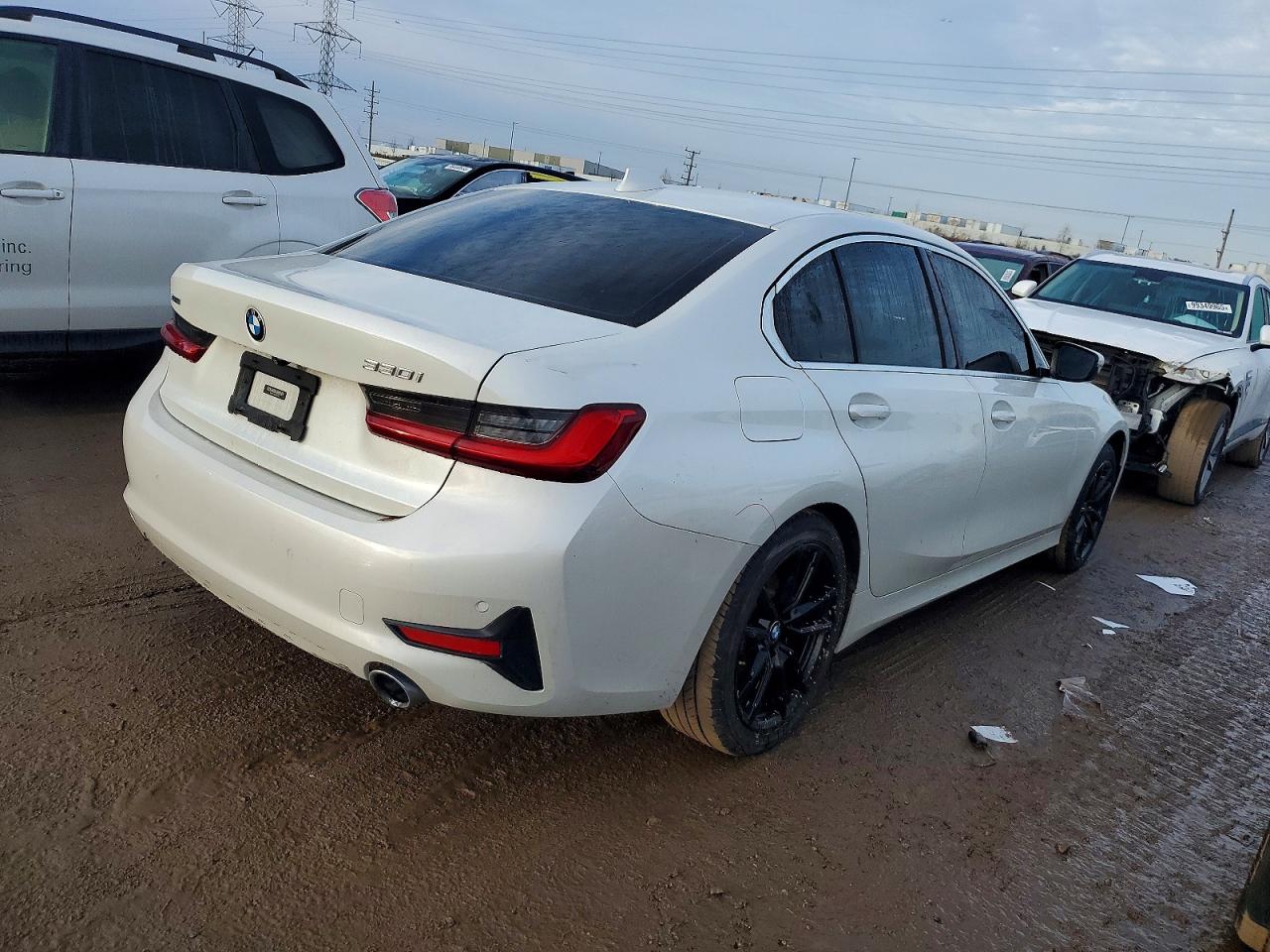 2020 BMW 330XI photo 3
