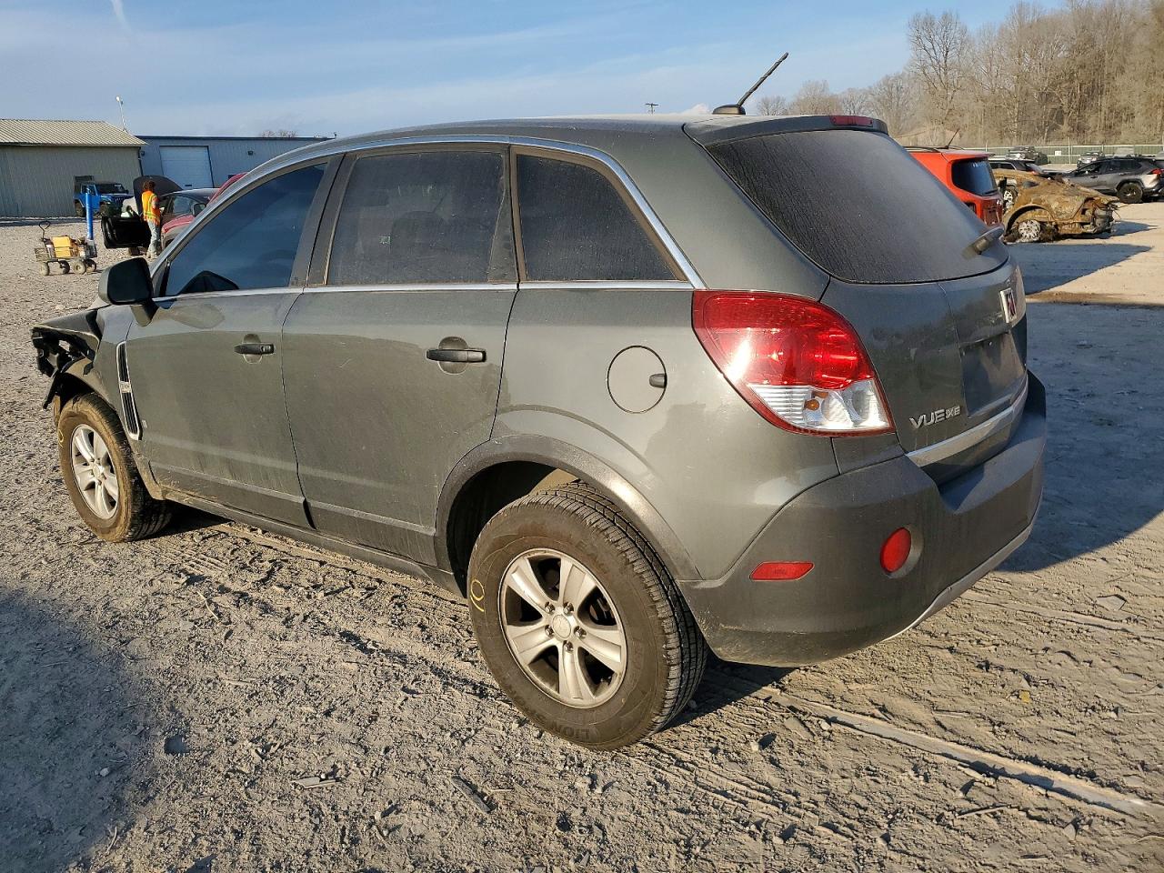 2009 SATURN VUE XE photo 2