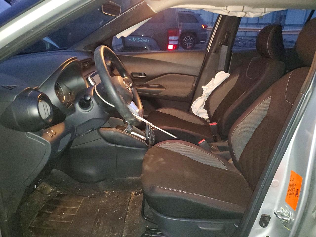 2019 NISSAN KICKS S photo 7