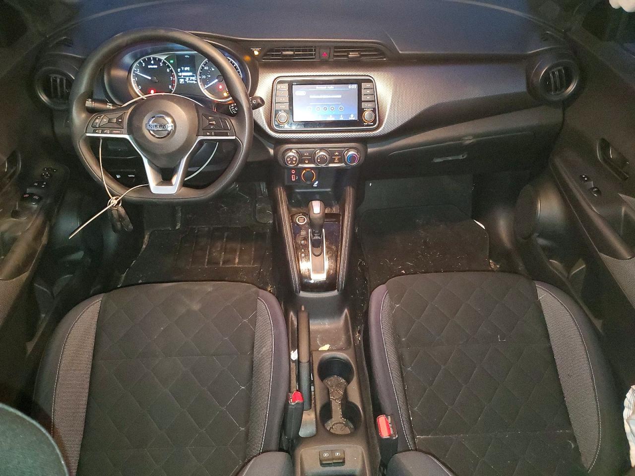 2019 NISSAN KICKS S photo 8