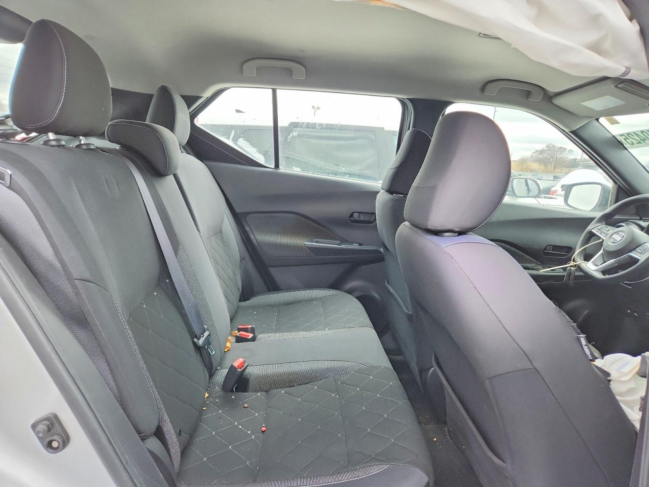 2019 NISSAN KICKS S photo 11