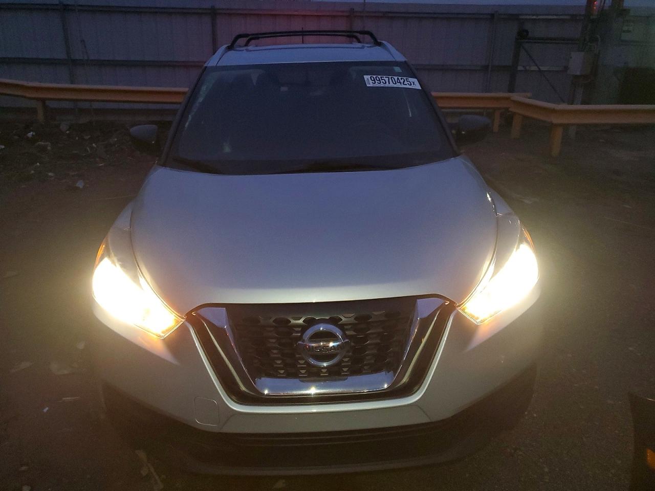 2019 NISSAN KICKS S photo 5