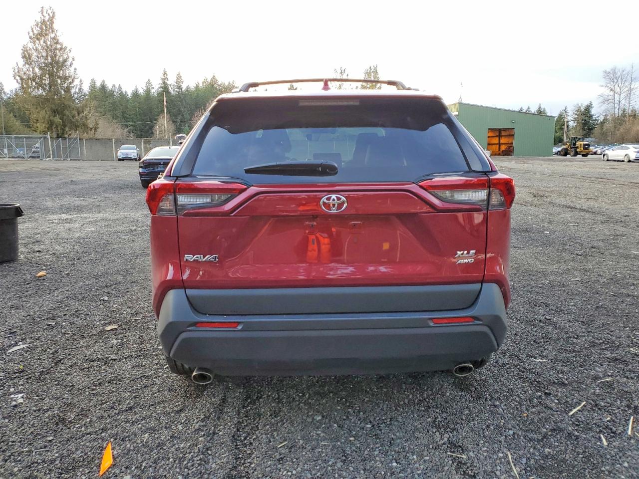 2025 TOYOTA RAV4 XLE PREMIUM photo 6