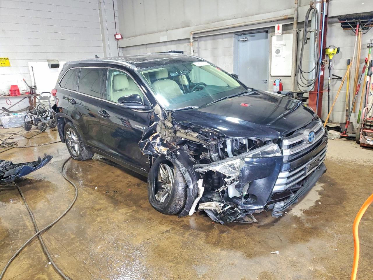 2019 TOYOTA HIGHLANDER HYBRID LIMITED PLATINUM photo 7