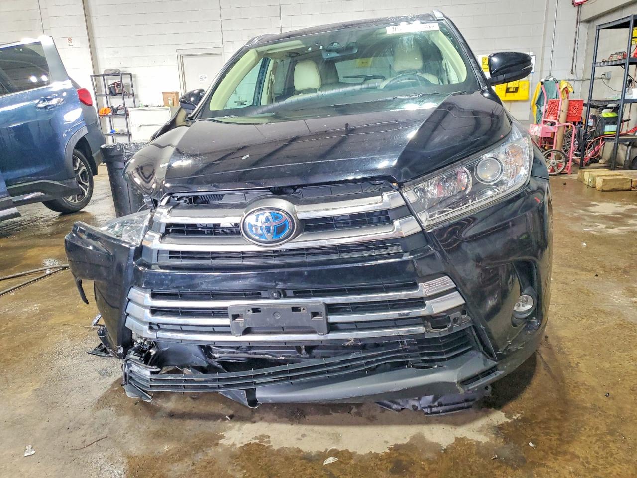2019 TOYOTA HIGHLANDER HYBRID LIMITED PLATINUM photo 9
