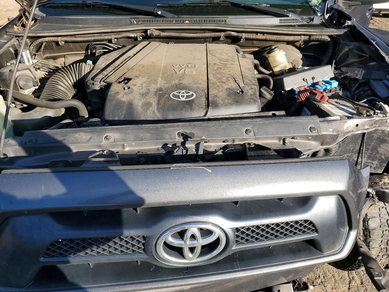2012 TOYOTA TACOMA DOUBLE CAB photo 11