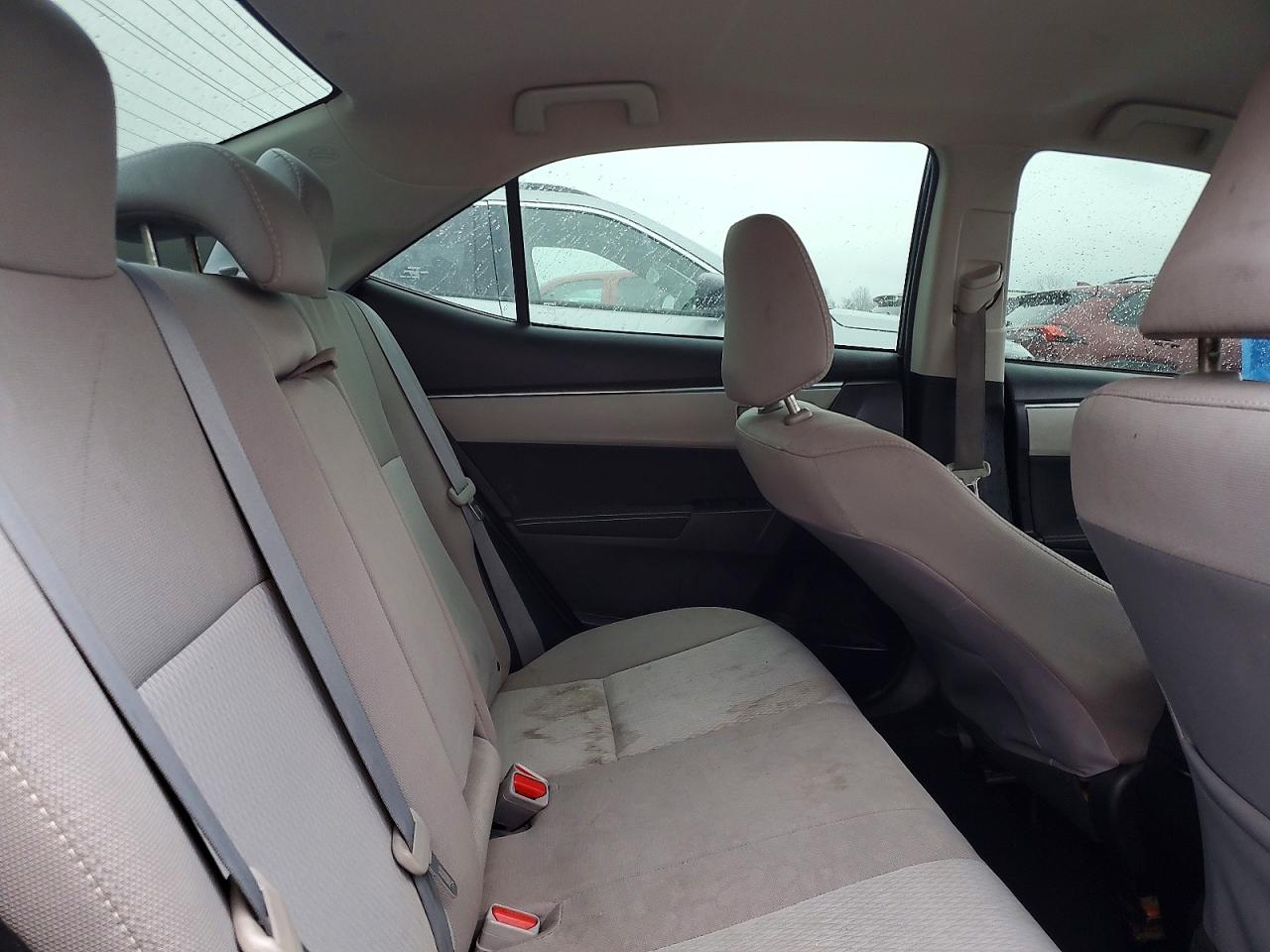 2016 TOYOTA COROLLA L photo 10