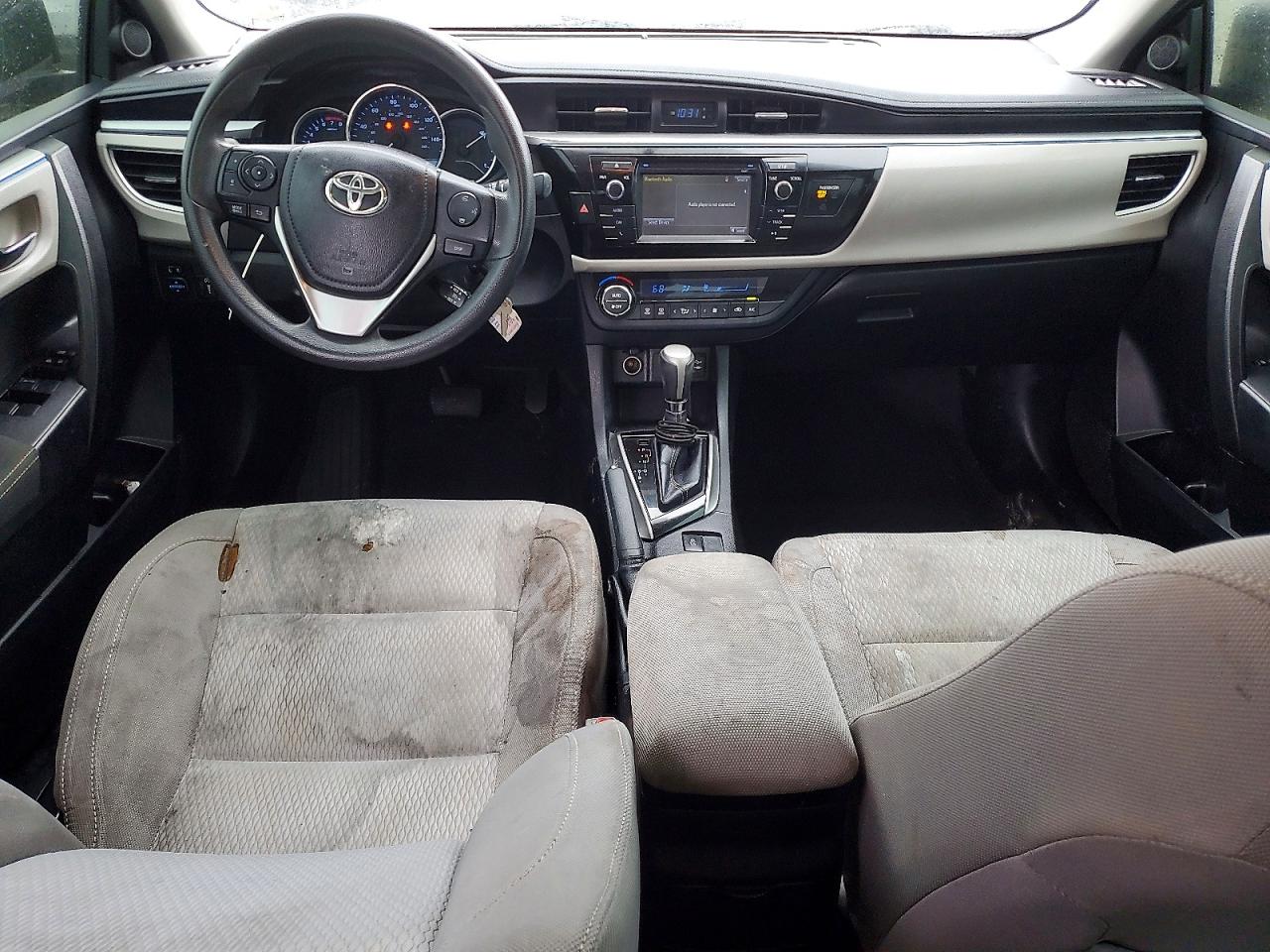 2016 TOYOTA COROLLA L photo 8
