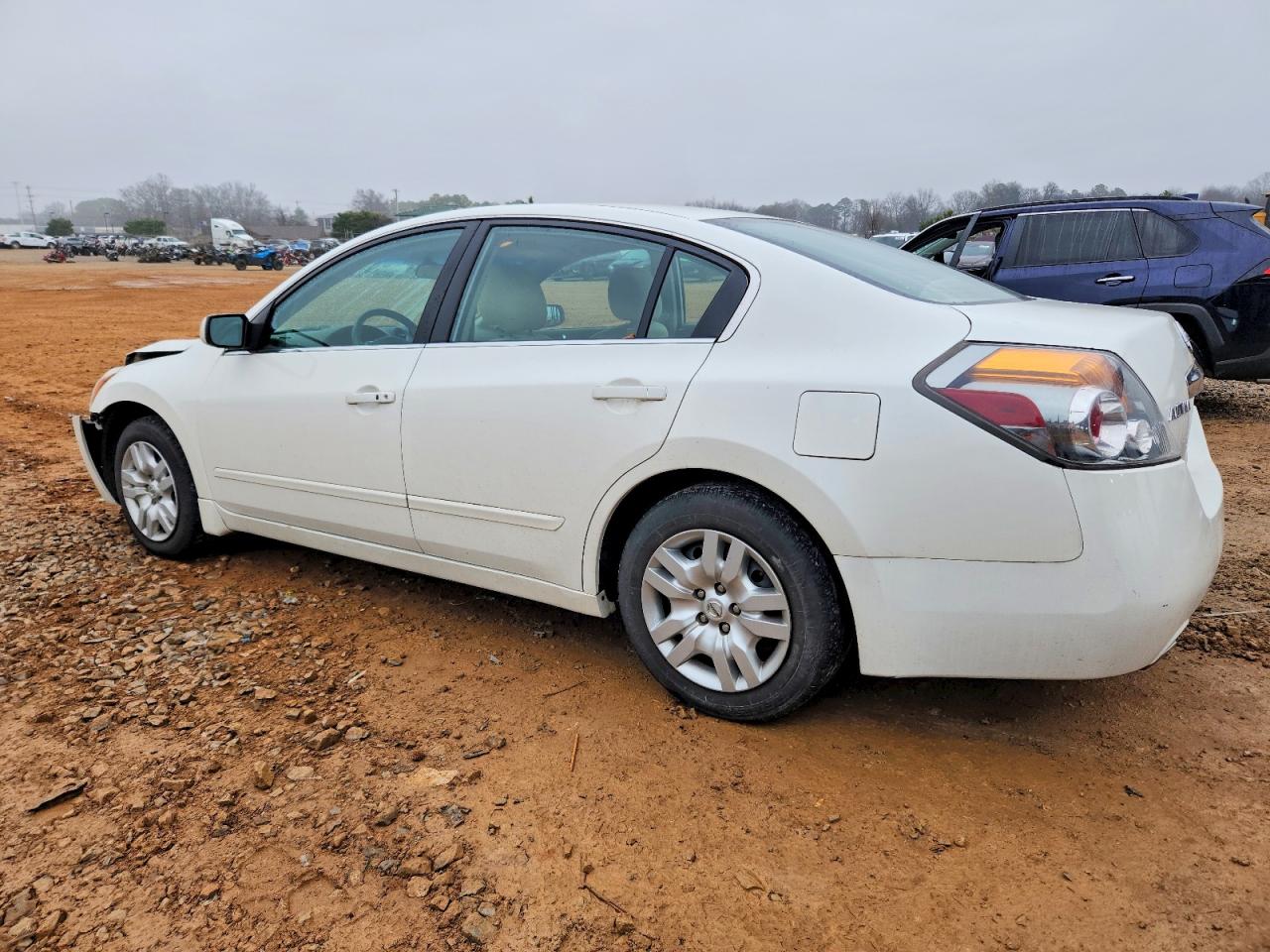 2012 NISSAN ALTIMA BASE photo 2