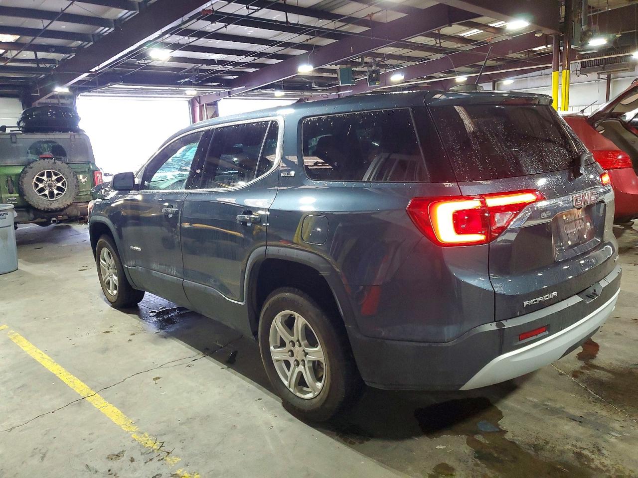 2019 GMC ACADIA SLE photo 2