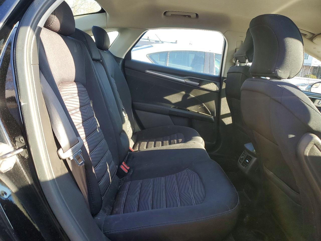 2016 FORD FUSION SE photo 10