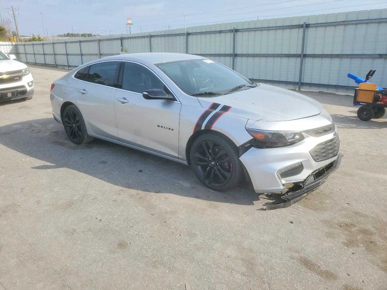 2018 CHEVROLET MALIBU LT photo 4