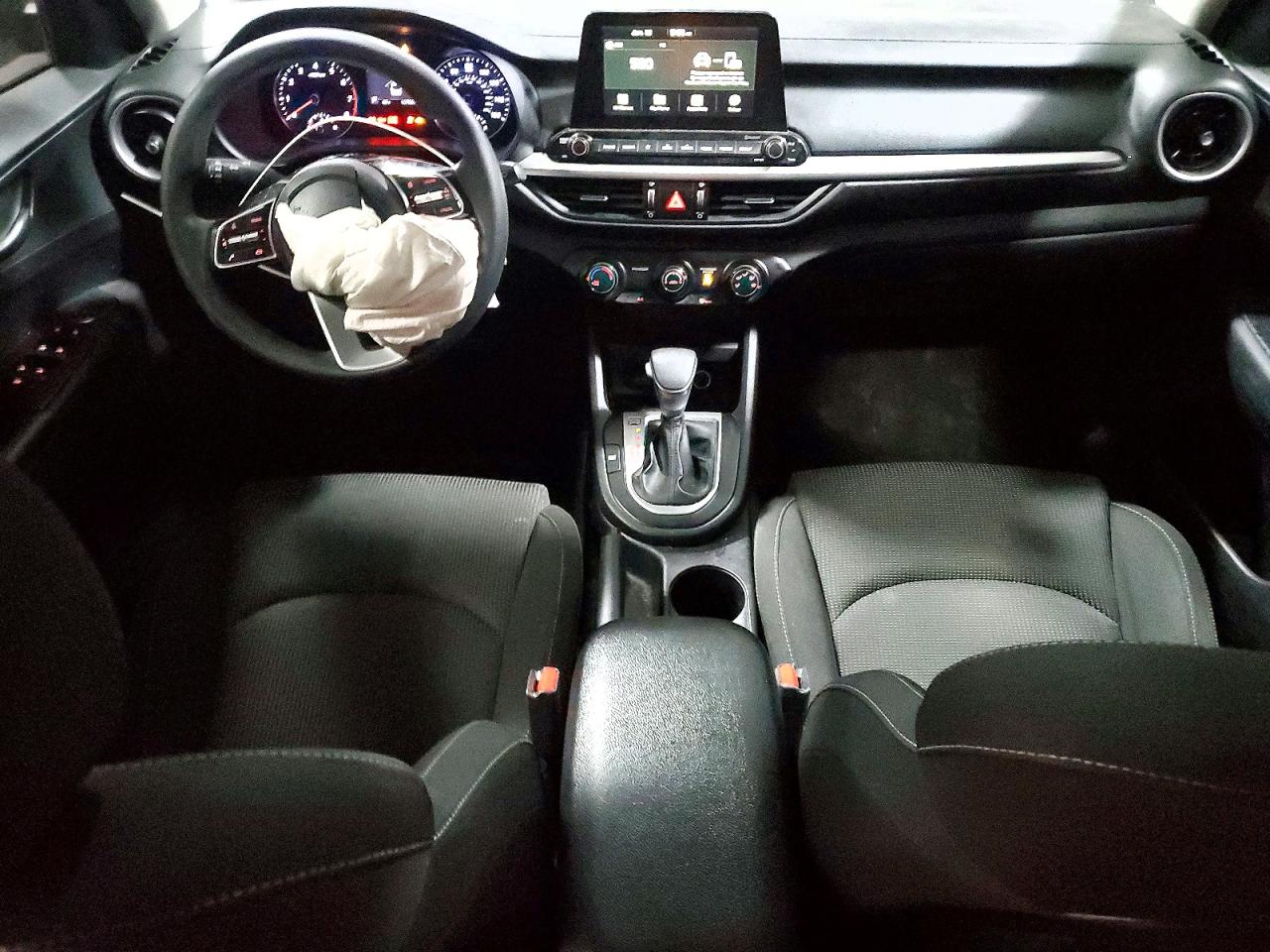 2020 KIA FORTE FE photo 8
