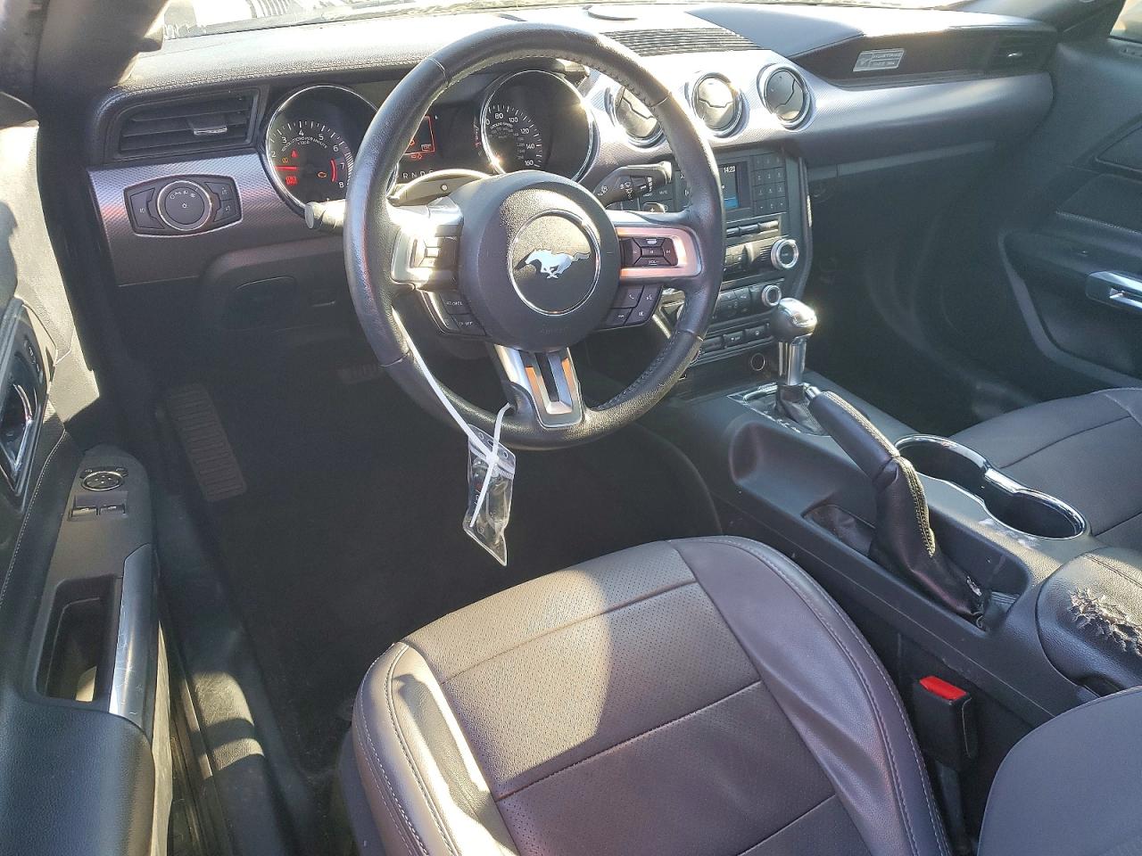 2016 FORD MUSTANG photo 15