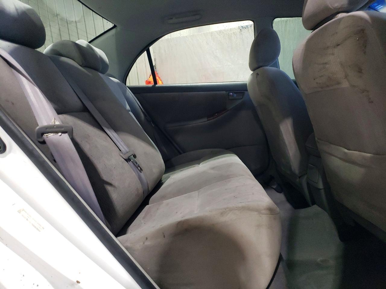 2005 TOYOTA COROLLA CE photo 10