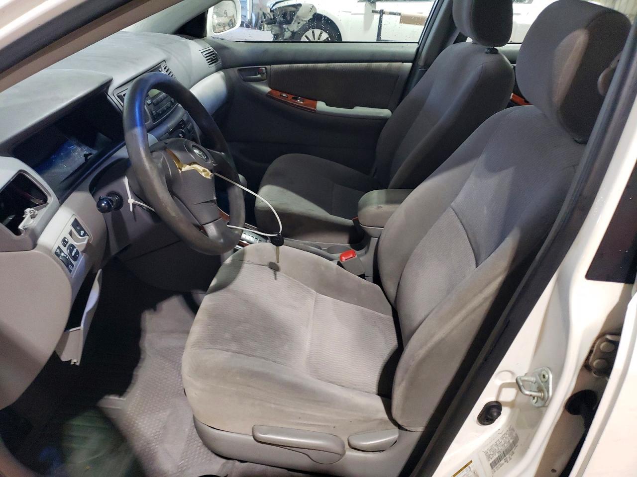 2005 TOYOTA COROLLA CE photo 7