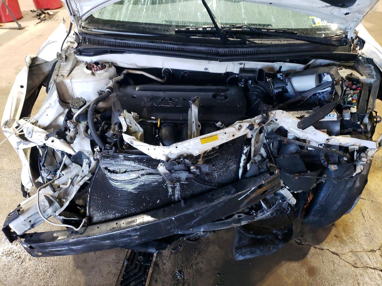 2005 TOYOTA COROLLA CE photo 11