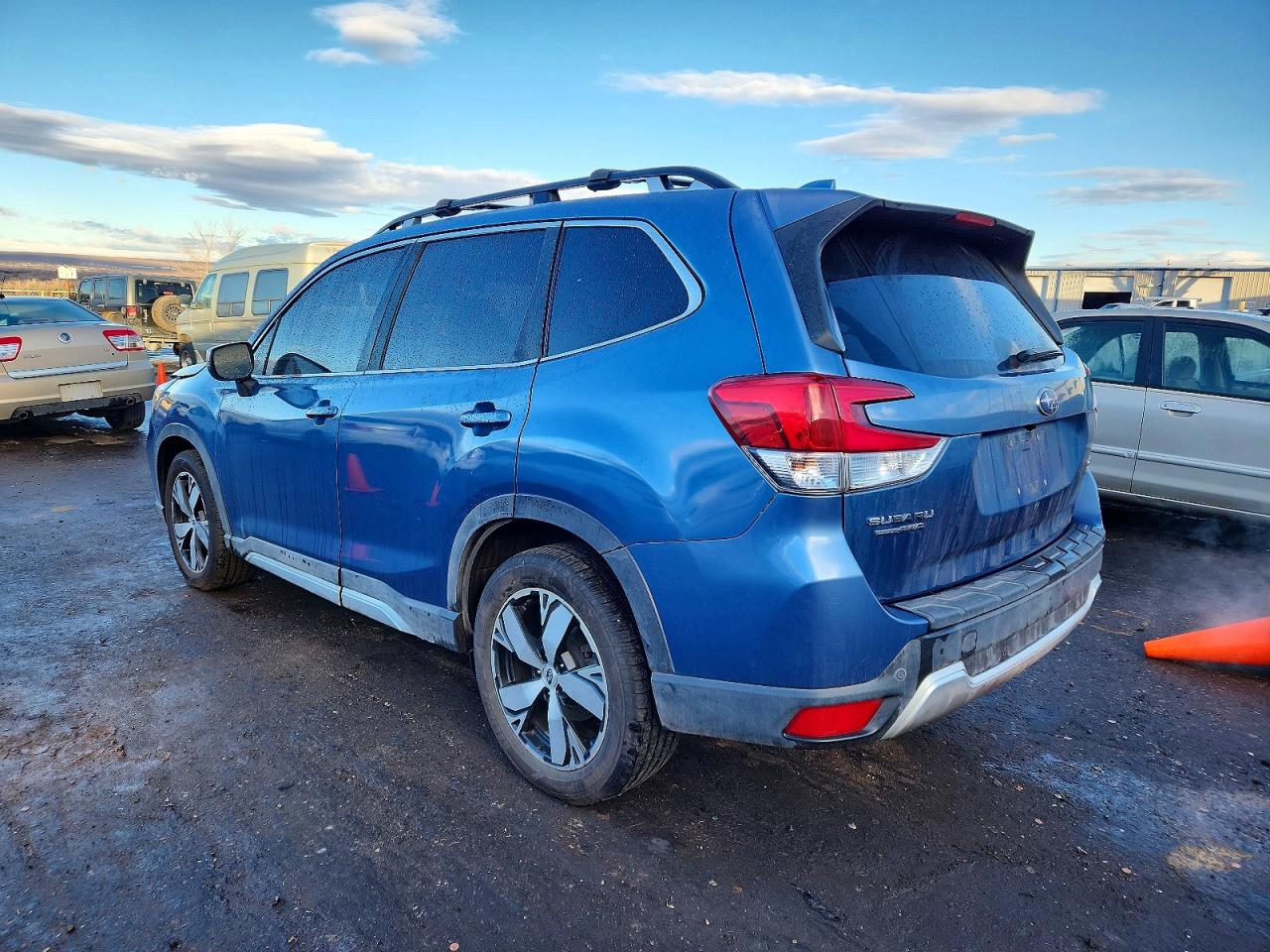 2020 SUBARU FORESTER TOURING photo 2