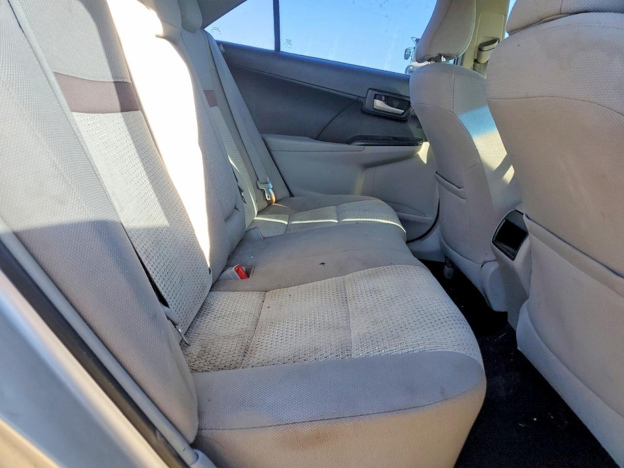 2013 TOYOTA CAMRY L photo 10