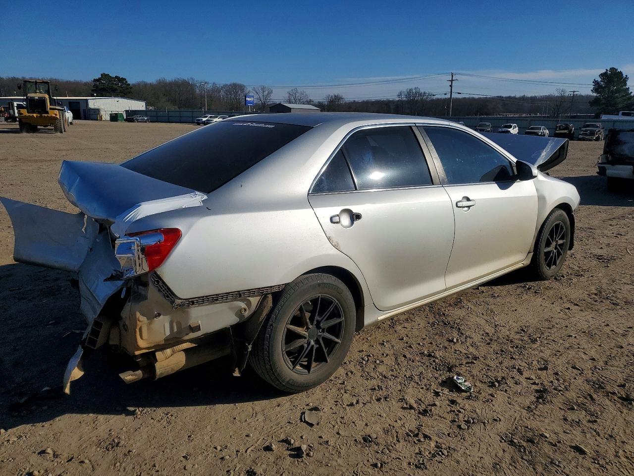 2013 TOYOTA CAMRY L photo 3