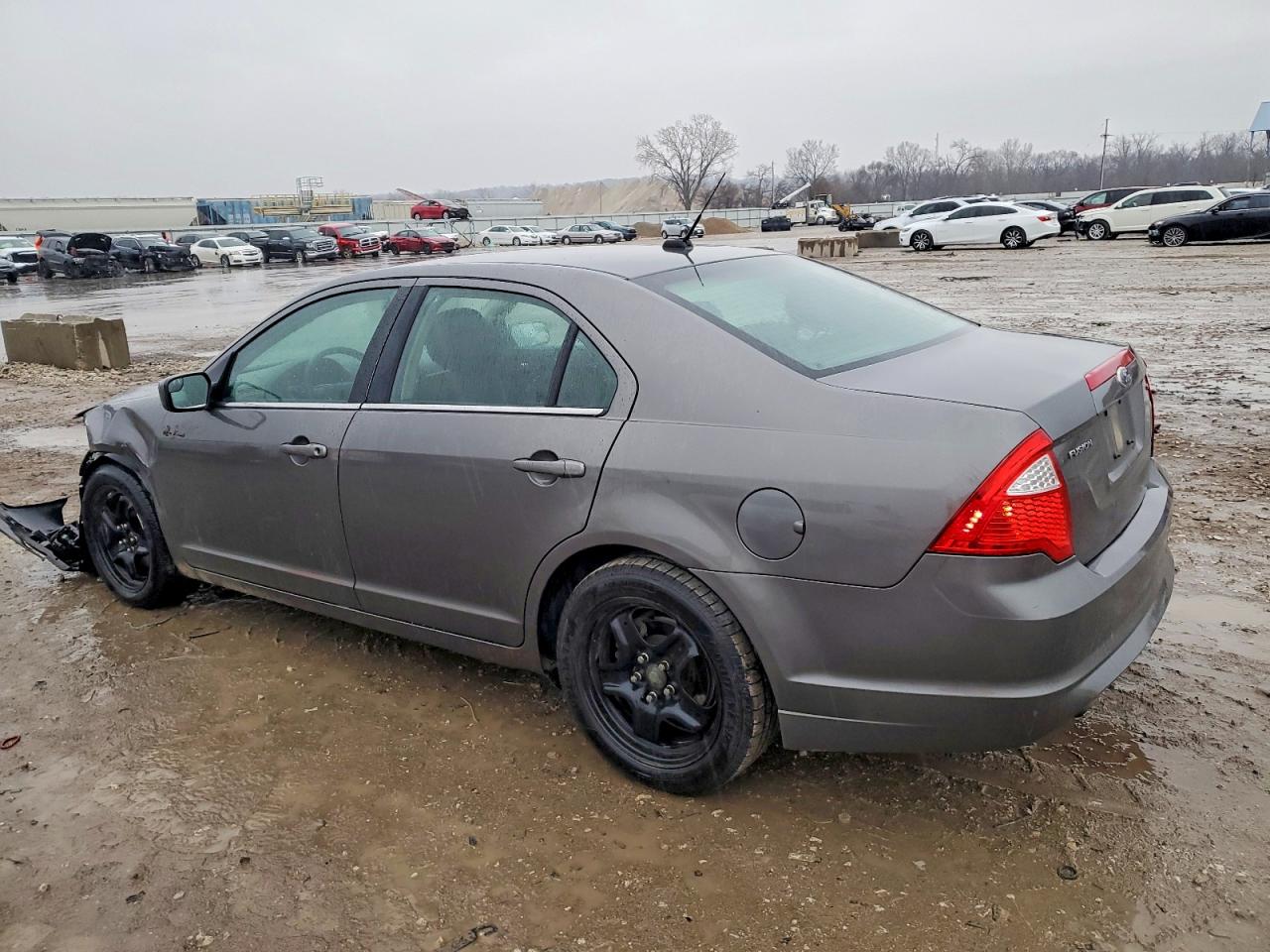 2011 FORD FUSION SE photo 2