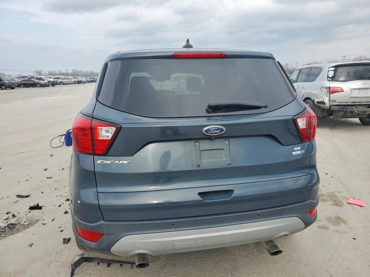 2019 FORD ESCAPE SE photo 6