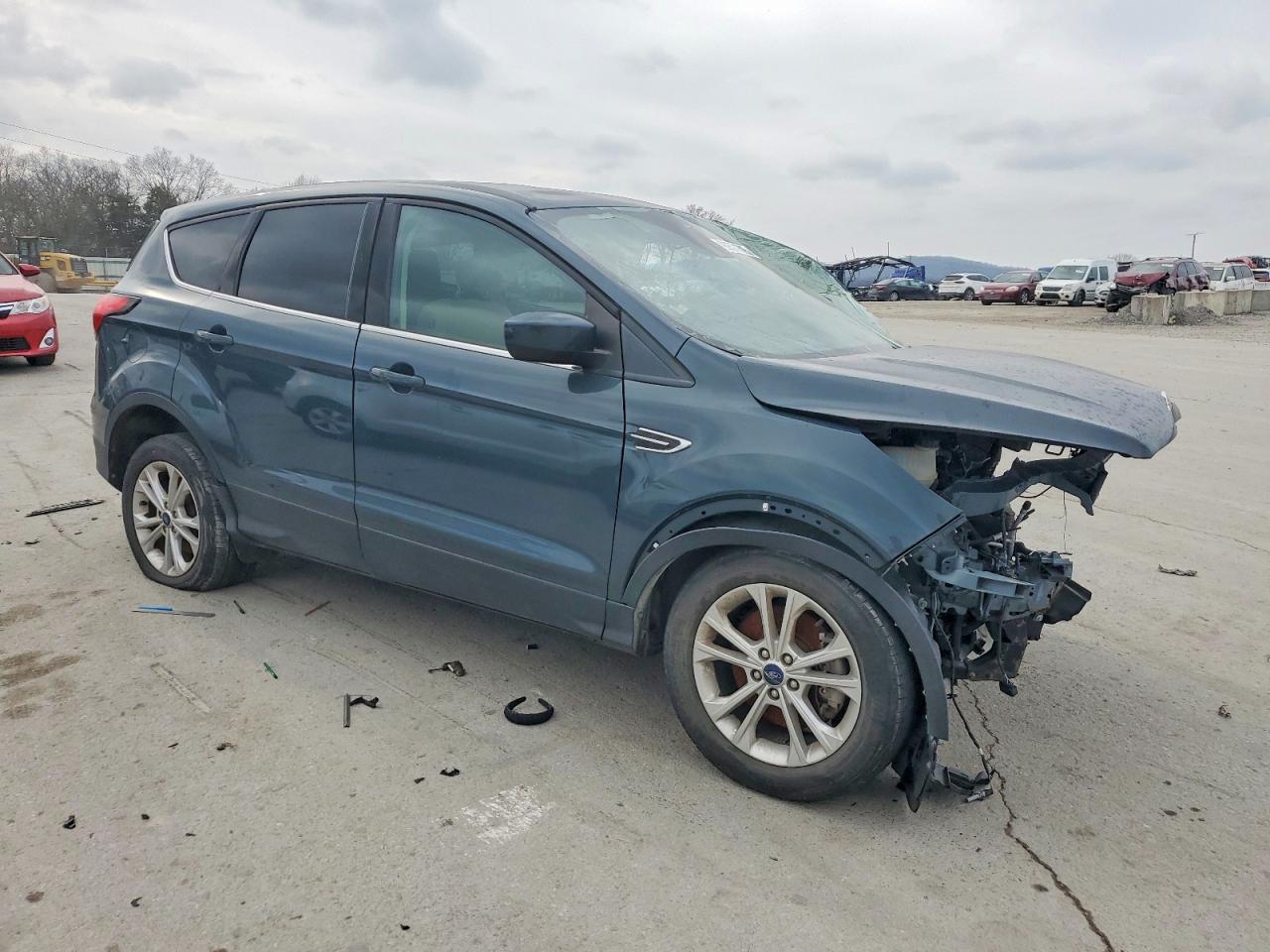 2019 FORD ESCAPE SE photo 4
