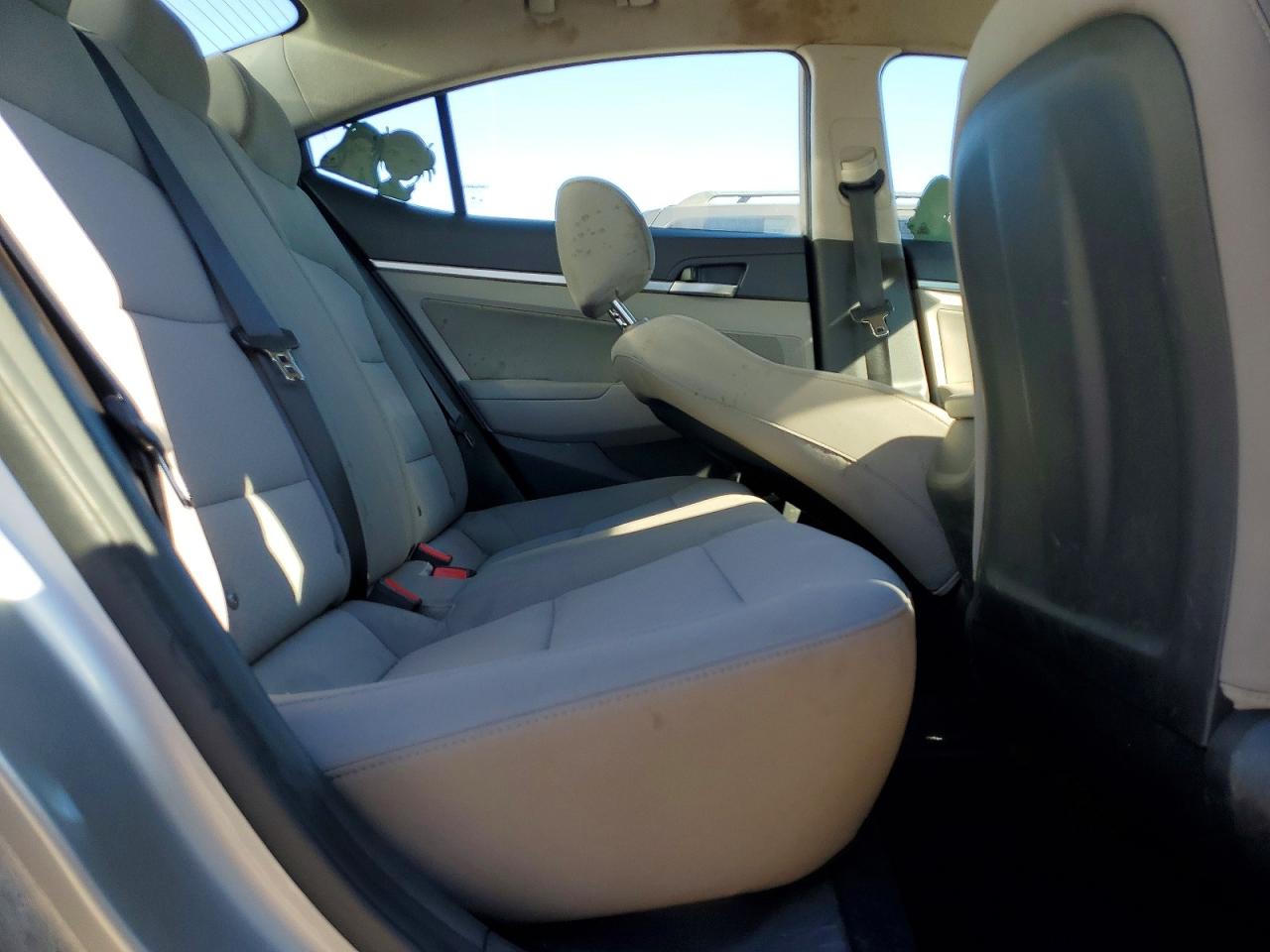 2020 HYUNDAI ELANTRA SEL photo 10