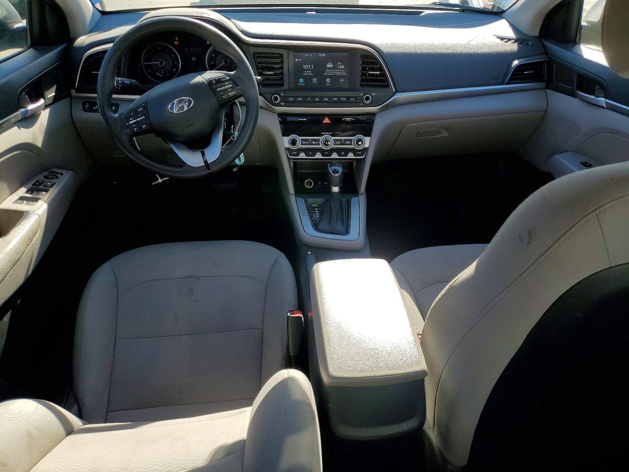 2020 HYUNDAI ELANTRA SEL photo 8