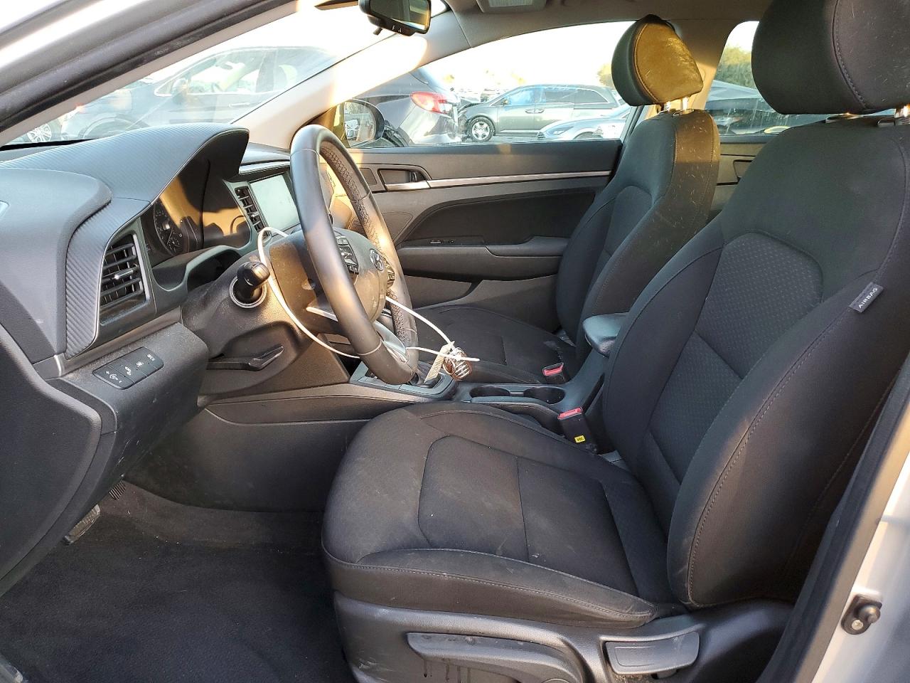 2020 HYUNDAI ELANTRA SEL photo 7