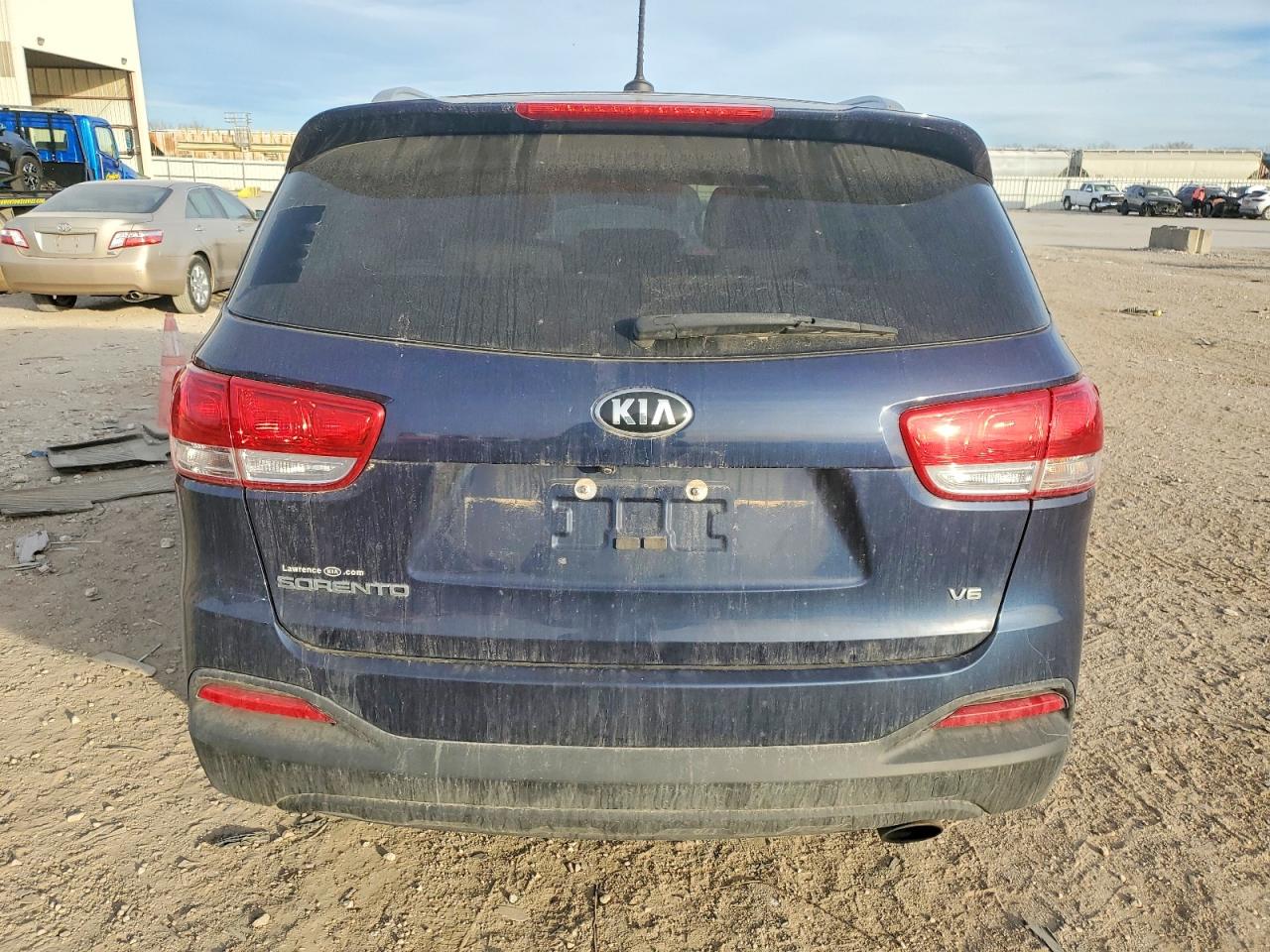 2017 KIA SORENTO LX photo 6