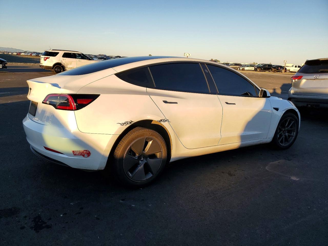 2023 TESLA MODEL 3 photo 3