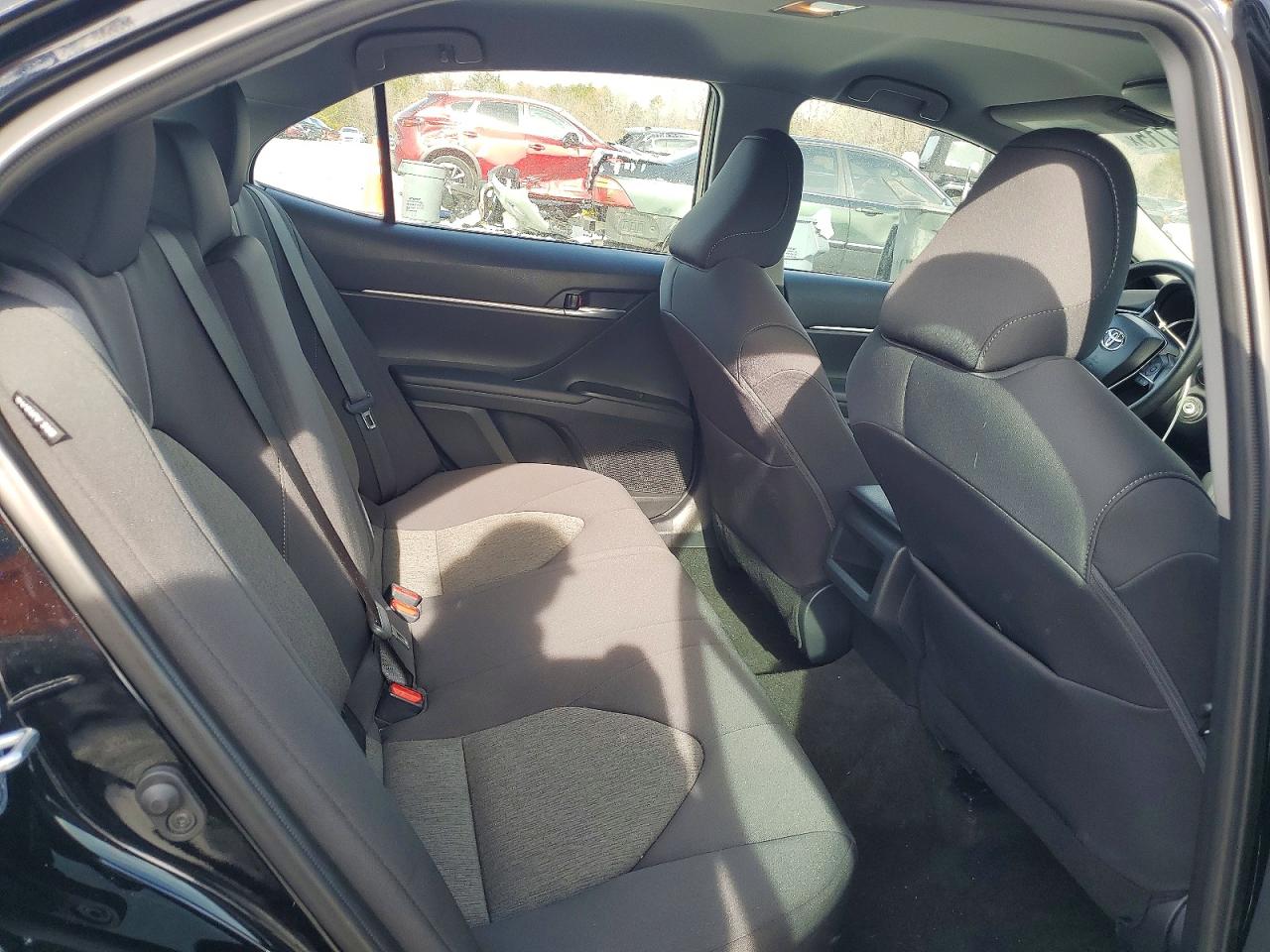 2023 TOYOTA CAMRY LE photo 19